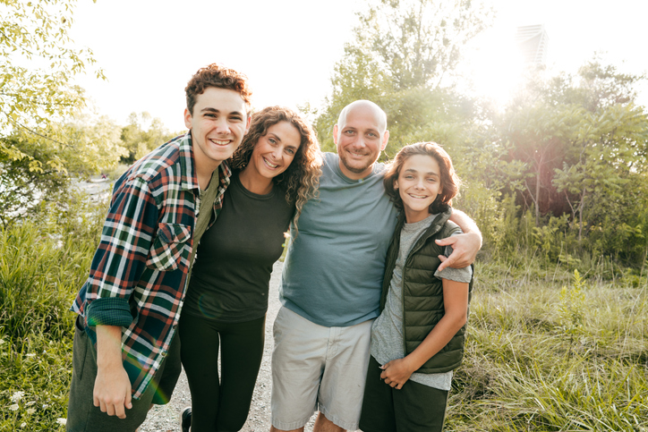 Family of 4 feeling safe with life insurance 